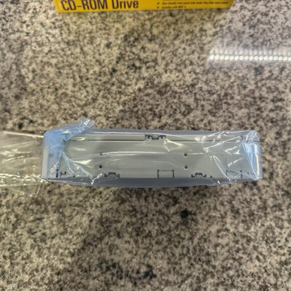 Vintage Mitsumi CD-ROM Drive CRMC-FX120T 40 pin Mitsumi Connection Dec 1996 - Picture 8 of 12